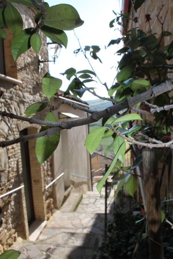 B&B Sotto Le Mura Pietra Montecorvino Екстериор снимка
