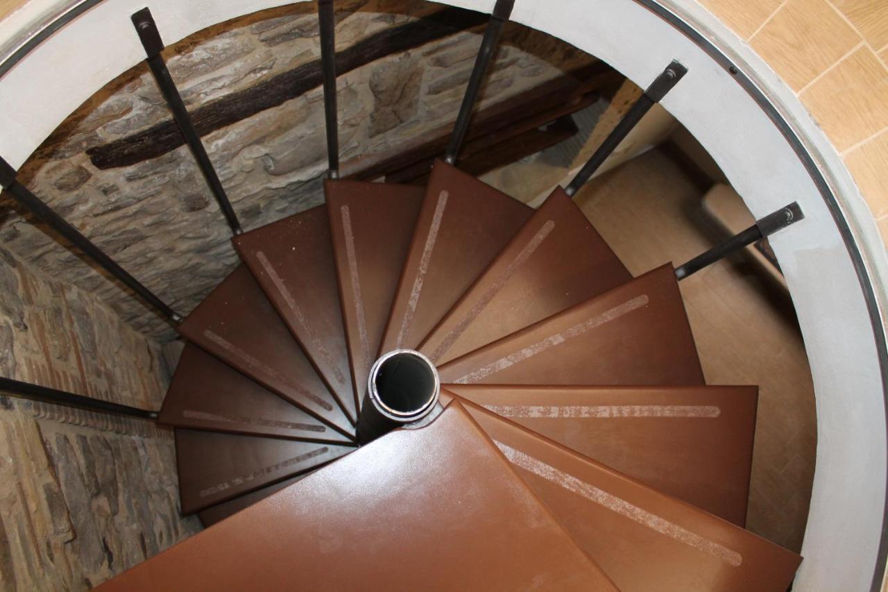 B&B Sotto Le Mura Pietra Montecorvino Екстериор снимка