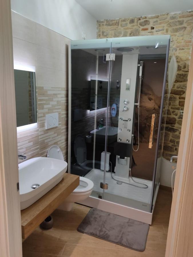 B&B Sotto Le Mura Pietra Montecorvino Екстериор снимка