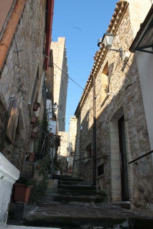 B&B Sotto Le Mura Pietra Montecorvino Екстериор снимка