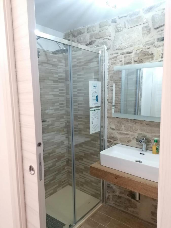 B&B Sotto Le Mura Pietra Montecorvino Екстериор снимка
