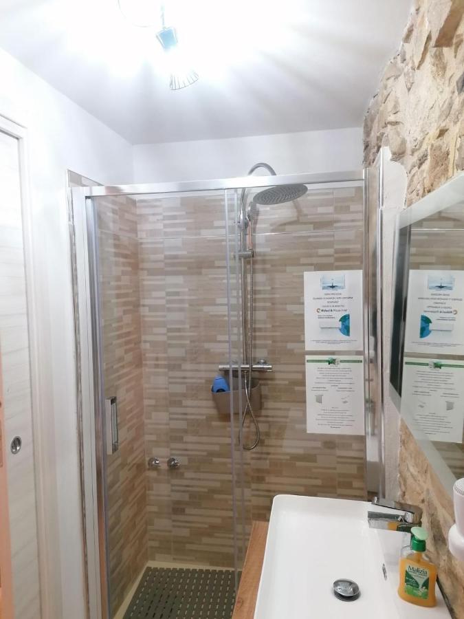 B&B Sotto Le Mura Pietra Montecorvino Екстериор снимка